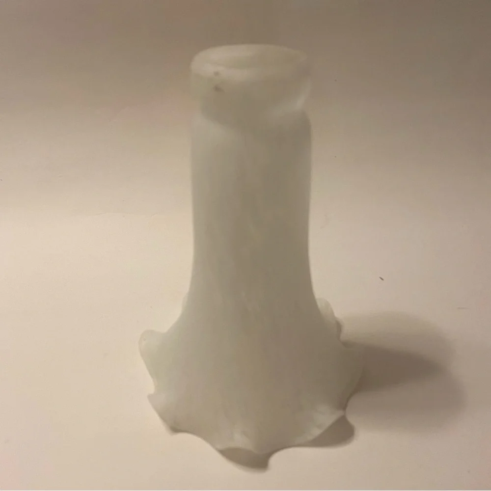 Tulip Lily Flower Glass Lamp Shade Replacement White Flared Ruffled Edge 5.78”